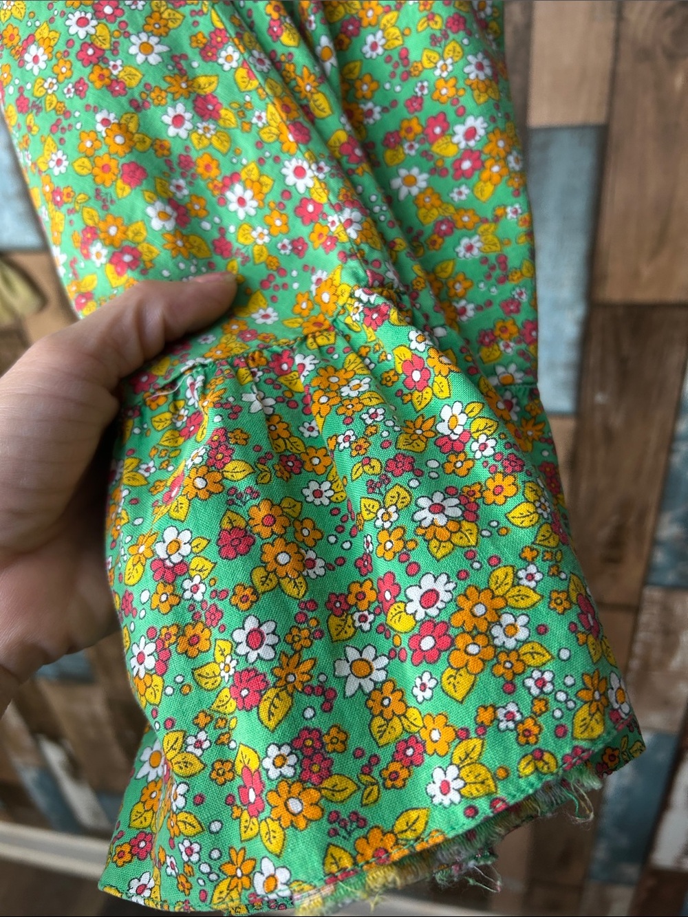 Vintage floral cotton  Skirt with Ruffle Hem - Picture 13 of 15